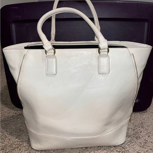 Large Creamy/White Handbag